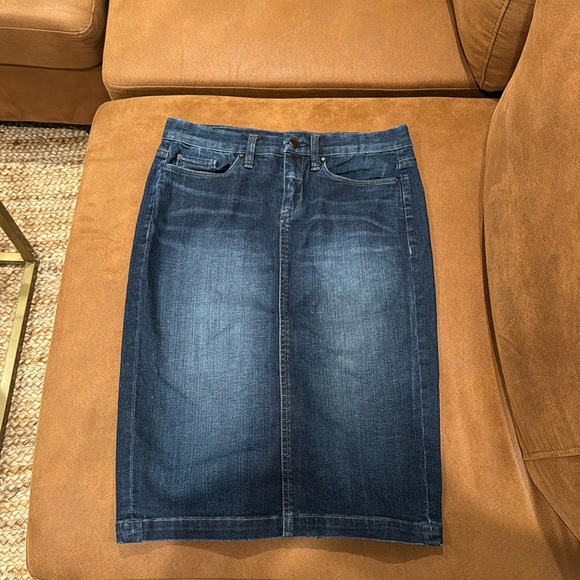 Long denim skirt size 27 - Picture 1 of 3